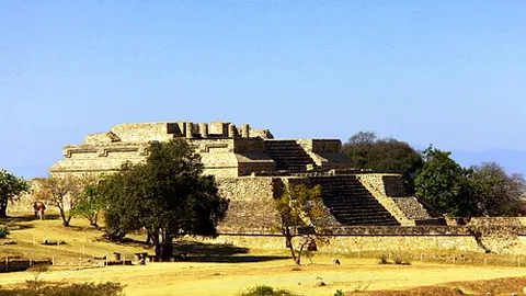 《克洛伊重归奇境，揭秘《奇异人生》全新篇章》